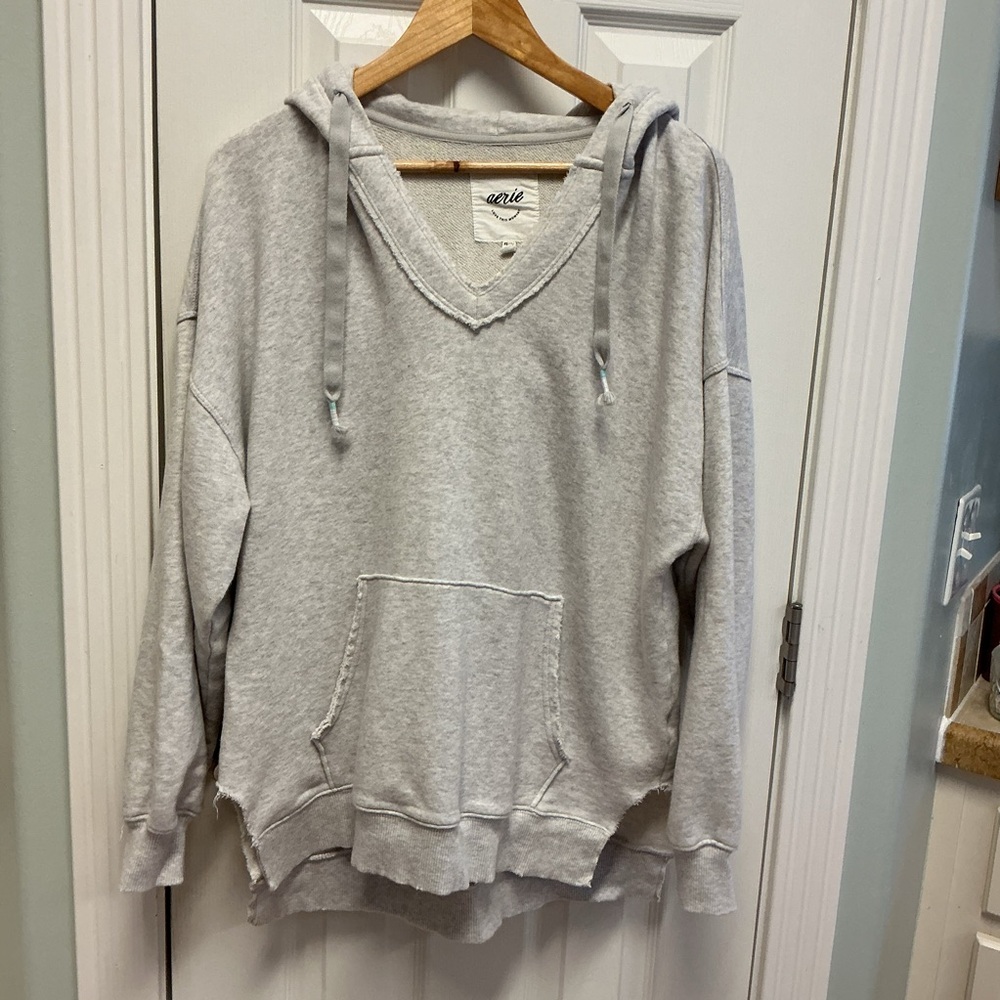 aerie SZ XS oversized grey Heathered V-Neck sweatshirt Down to Earth